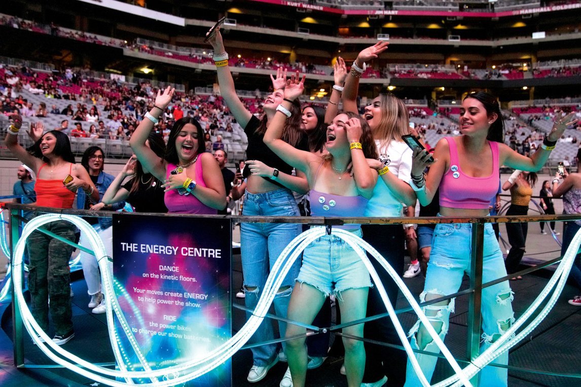 <p>Bei Coldplay erzeugen Fans durchs Tanzen Strom</p>
